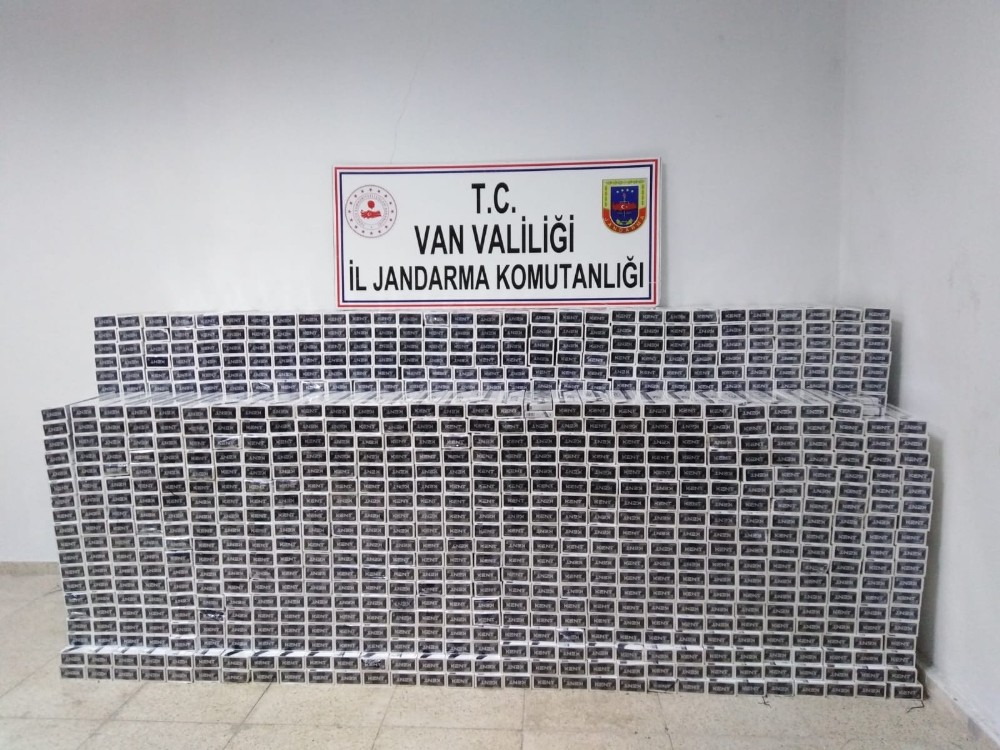 Van’da 21 bin paket kaçak sigara ele geçirildi 