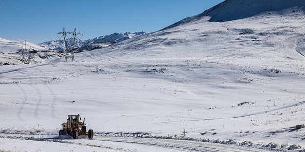 Van’da 234 yerleşim birimine ulaşım sağlanamıyor