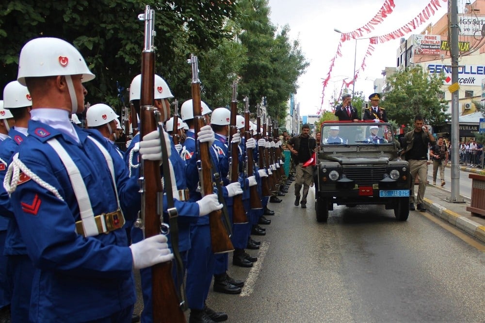 Van’da 30 Ağustos Zafer Bayramı kutlandı 