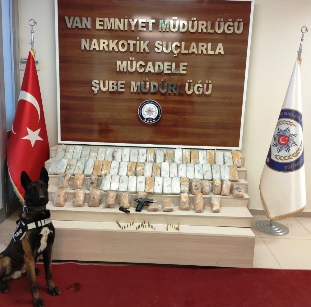 Van’da 35 kilo uyuşturucu ele geçirildi 