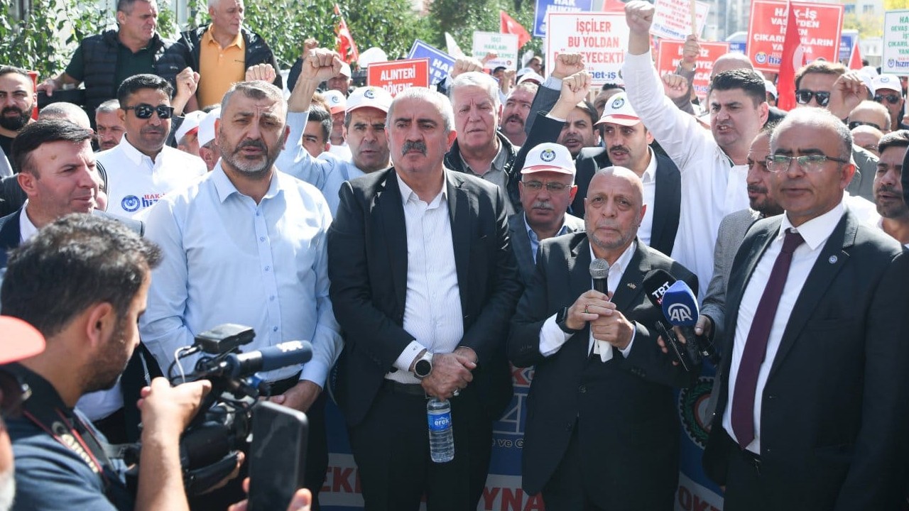 Van'da DEM'li Belediyelerin İşten Çıkardığı Mağdur İşçilere HAK-İŞ'ten Destek Ziyareti