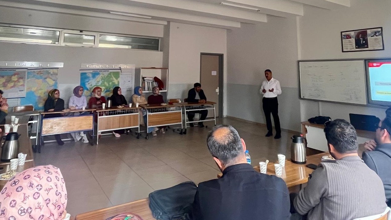 Van'da 'Din Ahlâk ve Değer Öğretimi Seminerleri' başladı