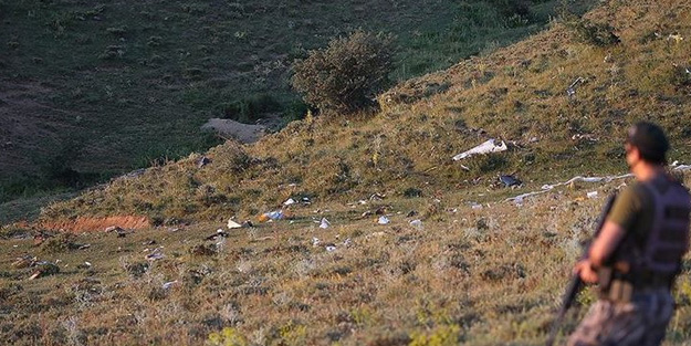 Van'da düşen uçağın kara kutusu bulundu
