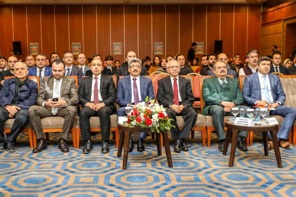Van’da “Eğitimle Şekillenen Gelecekler” projesi 