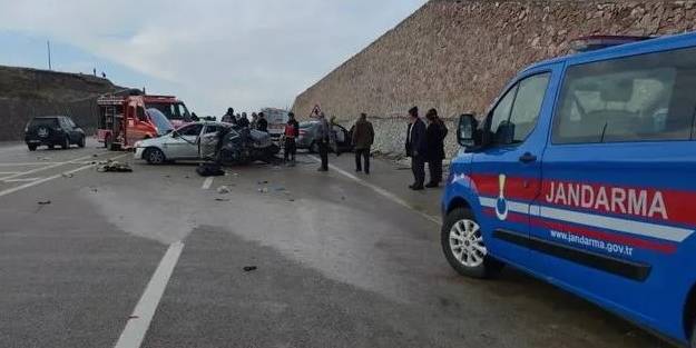 Van'da feci kaza! Ölüler ve yaralılar var