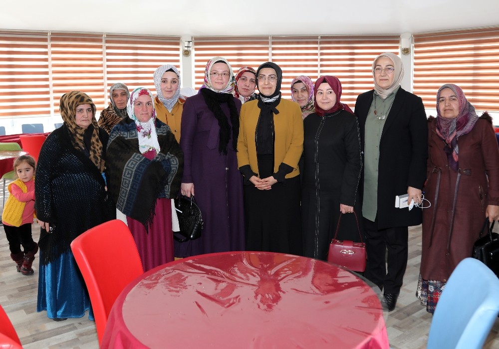Van’da “Gönülden Gönüle Dost Sohbetleri” sürüyor 