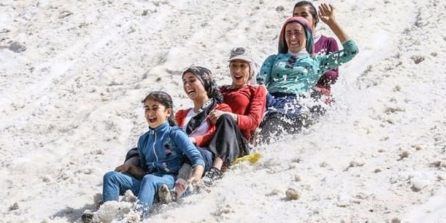 Van'da haziran ayında kayak keyfi