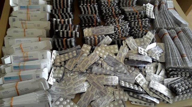 Van'da kaçak ilaçlar yakalandı