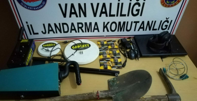 Van'da, kaçak kazı operasyonu: 5 kişi gözaltına alındı
