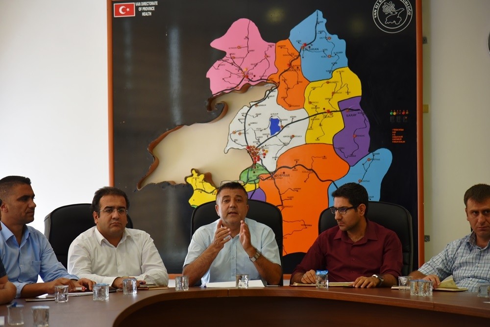 Van’da ‘Kamu Hastaneleri Aylık Değerlendirme Toplantısı’ yapıldı 
