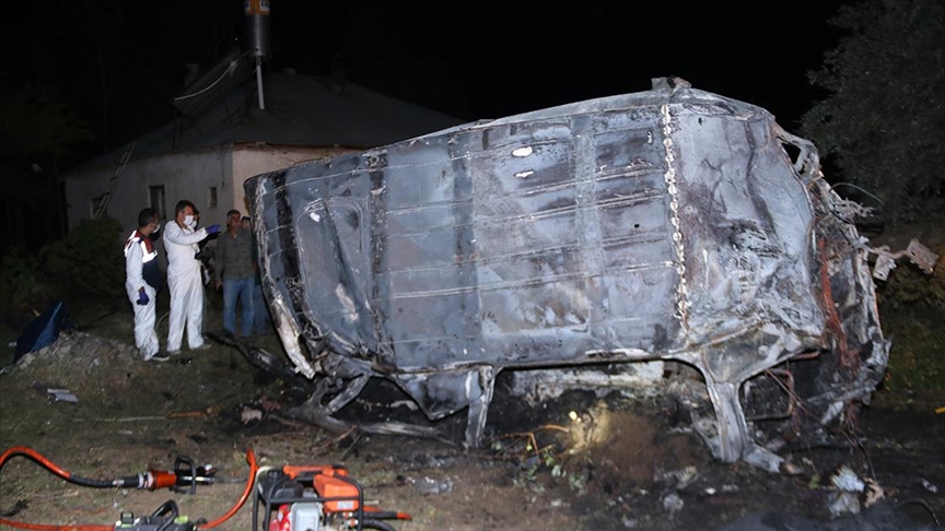 Van'da minibüs şarampole devrildi: 12 ölü, 20 yaralı