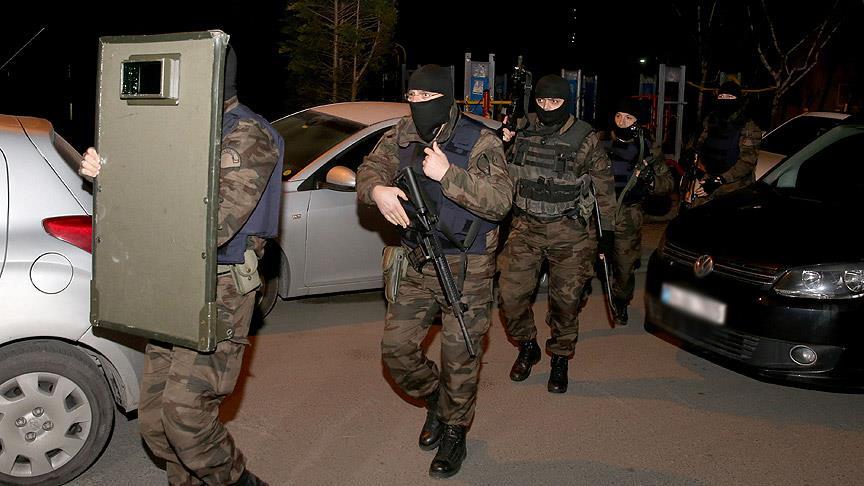 Van'da PKK'nın hücre evlerin operasyon: 5 gözaltı