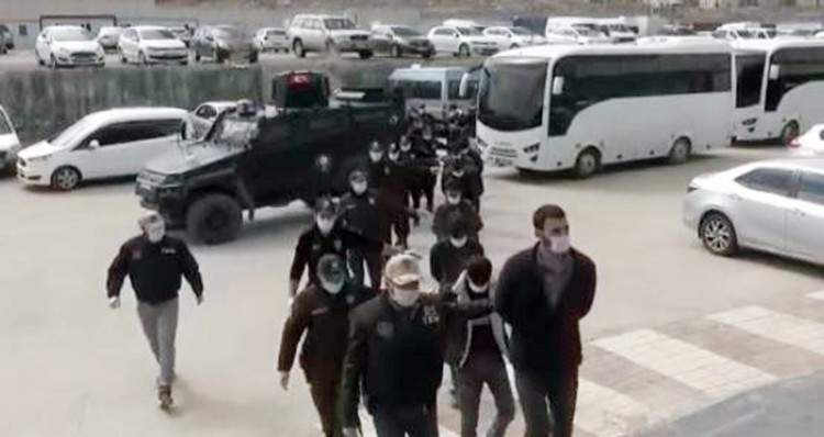 Van’da sokak eylemlerine karıştığı tespit edilen 14 kişi gözaltına alındı 