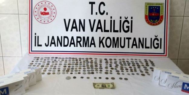 Van'da tarihi eser operasyonu! 246 adet ele geçirildi