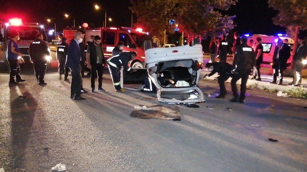 Van’da trafik kazası; 3 yaralı 