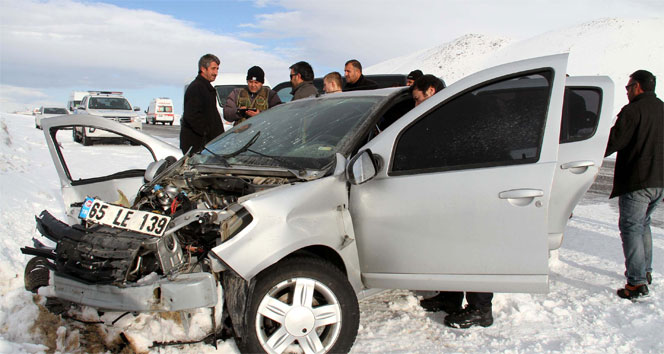 Kafa kafaya çarpıştılar!