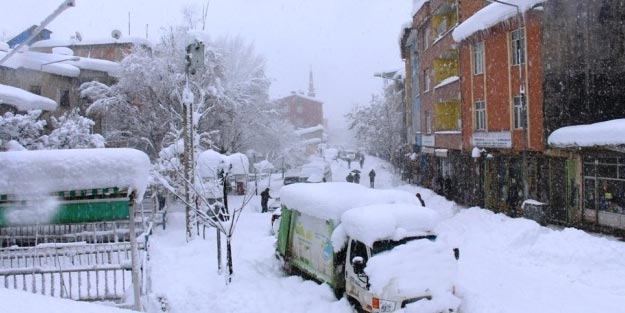 Van’da yarın okullar tatil mi? Van’da Perşembe okullar tatil olacak mı?