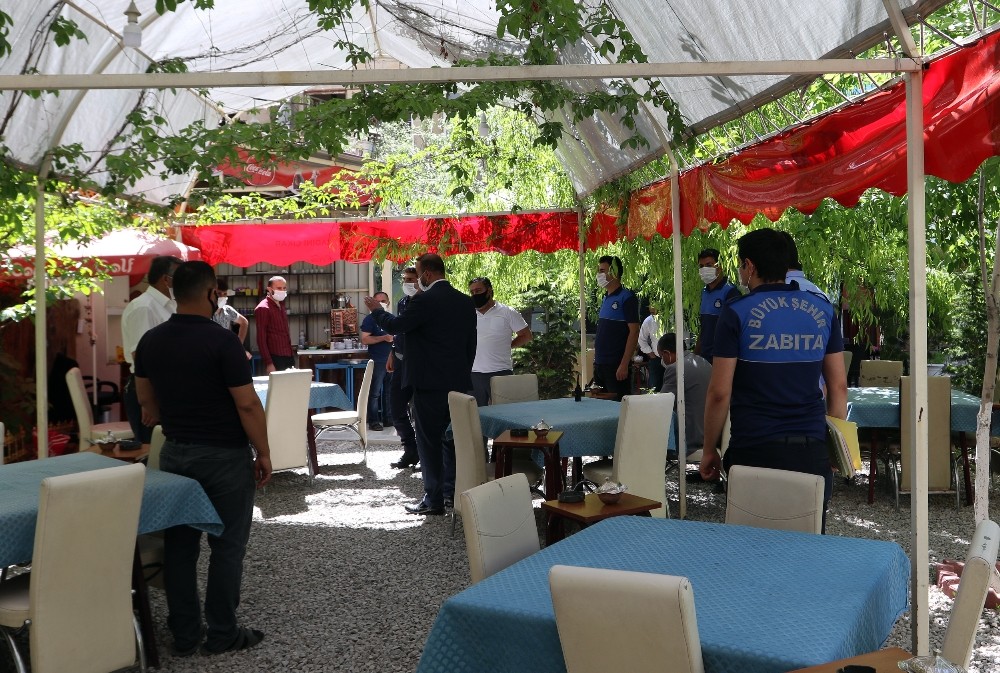 Van’da yeniden hizmete açılan işletmeler denetlendi 