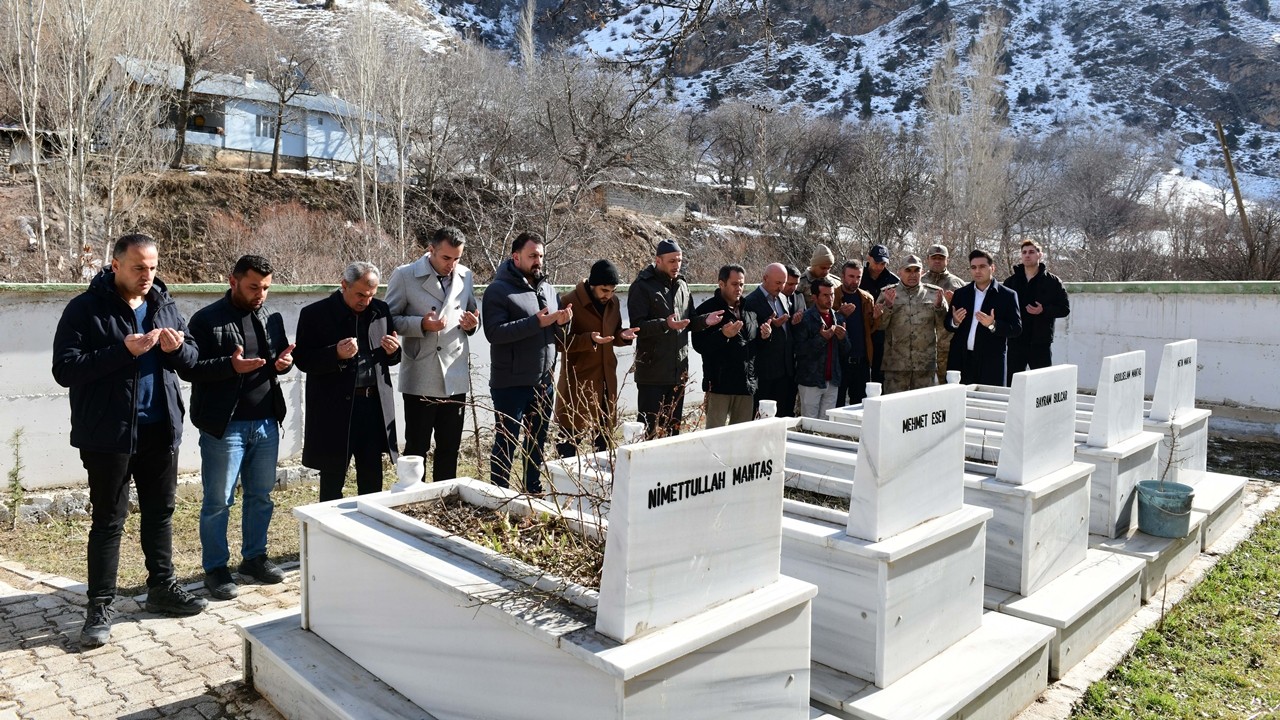 Van’daki çığ faciasında hayatını kaybeden 42 kişi anıldı