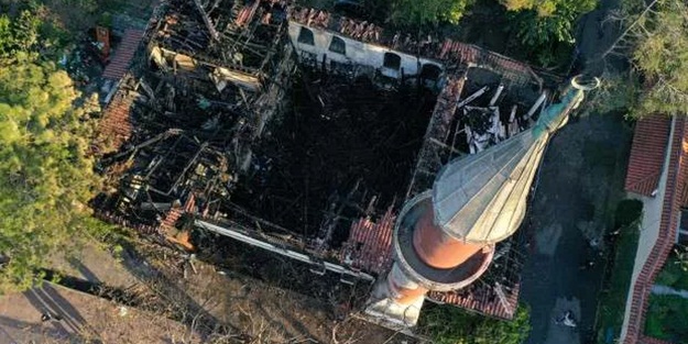 Vaniköy Camii'ndeki yangında sıcak gelişme! Kusurlu bulundular