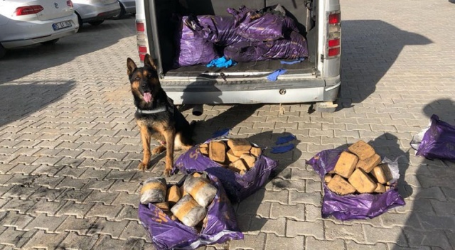 Van'ın Edremit ilçesinde kömür çuvallarının içinde 59 kilodan fazla eroin çıktı