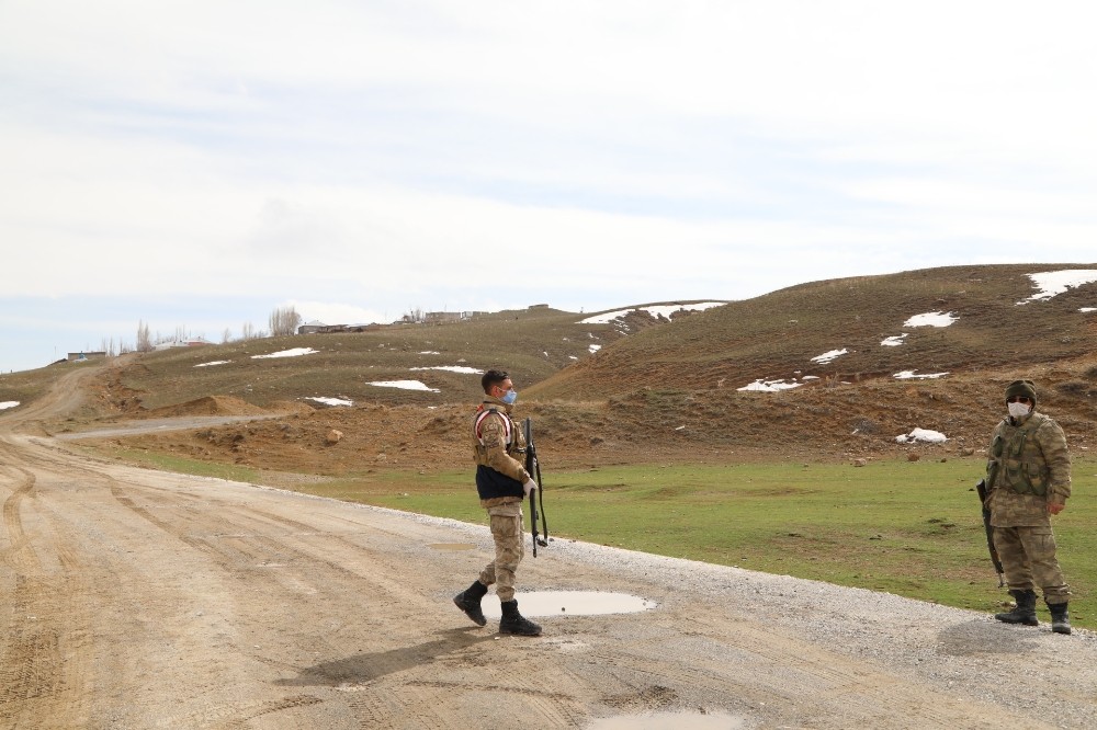 Van’ın iki mahalle karantinaya alındı 