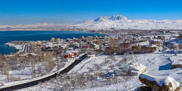 Van'ın yüksek kesimlerinde kar kalınlığı 45 santimetreye çıktı