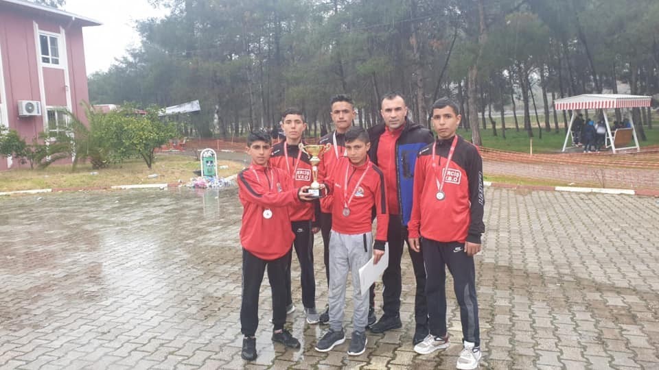 Vanlı atletler Osmaniye’den Türkiye ikinciliği ile döndüler 