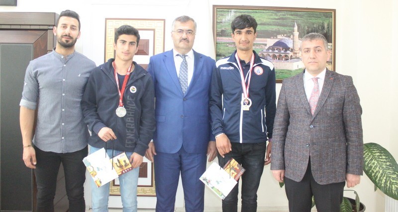 Vanlı atletler Türkiye şampiyonu oldu 