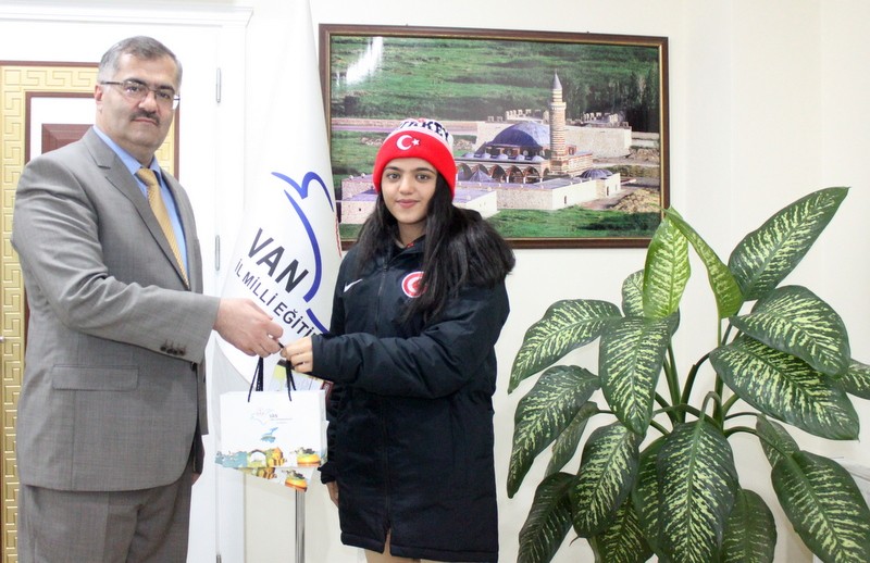 Vanlı kayakçı dünya şampiyonasına katılacak 