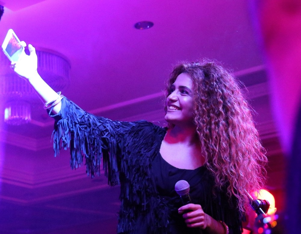 Vanlı turizmcilerden anlamlı konser 