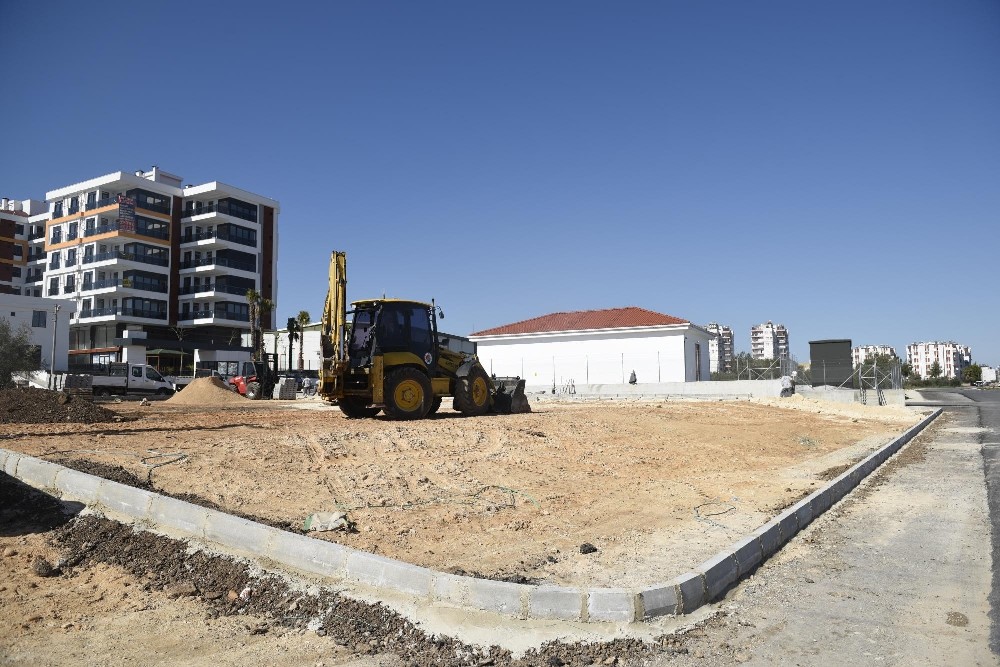 Varsak Karşıyaka’ya 15’inci park 