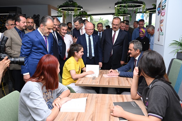 Vatan Gençlik Merkezi hizmete açıldı