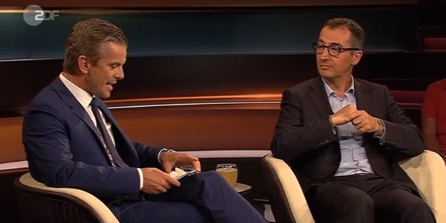 Vatan haini Cem Özdemir ‘pes’ dedirtti