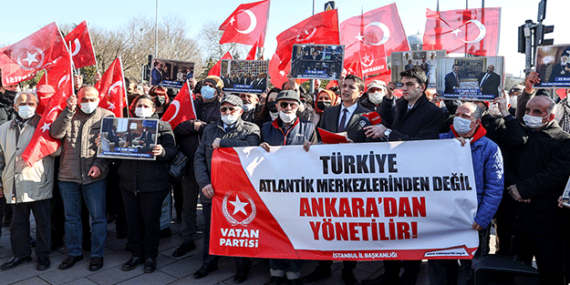 Vatan Partisi'nden İBB önünde protesto: İşte İmamoğlu bu