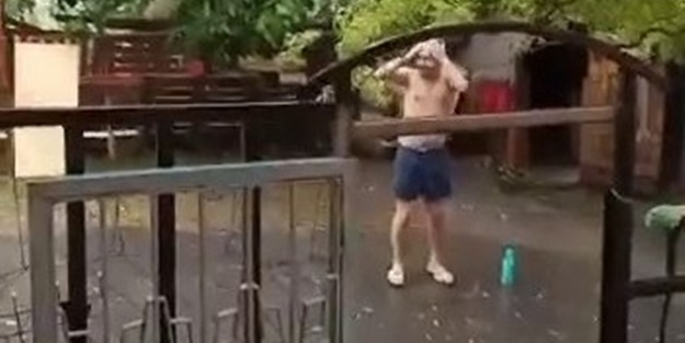 Vatandaş bayram duşunu bedavaya getirdi