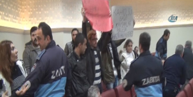 Vatandaş meclisi bastı, Yalova Belediyesi karıştı!