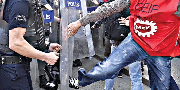 Vatandaşa da saldırdılar