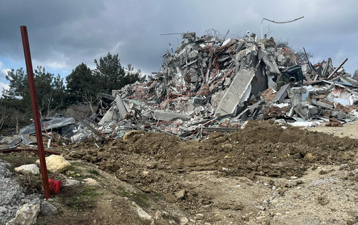 Vatandaşa zalim yandaşa müşfik