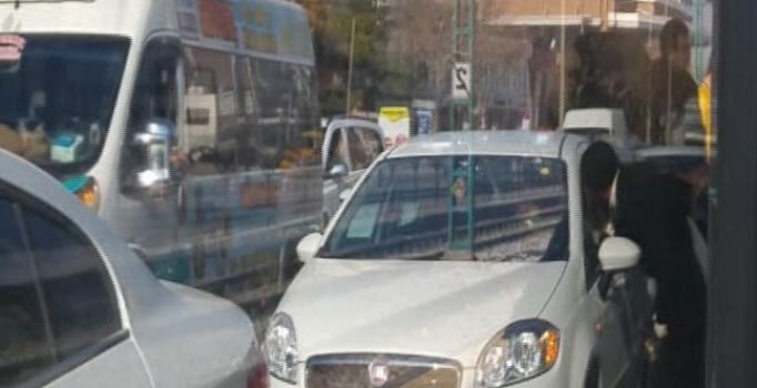 Vatandaşın sorusuna dilenci isyan etti