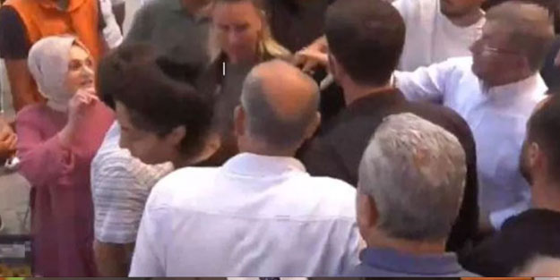 Vatandaşın tepkisi Davutoğlu'na zor anlar yaşattı! Korumaları devreye girdi