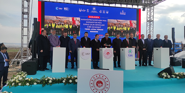 Vatandaşın yüzünü güldürmeye devam ediyor! Bakan Özhaseki 3 bin 123 konutun temelini attı