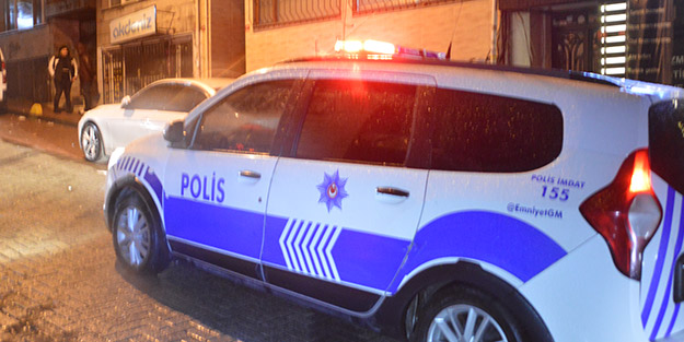 Vatandaşlar bağrışmaya başladı! Hırsızlar bagaja atıp kaçtılar