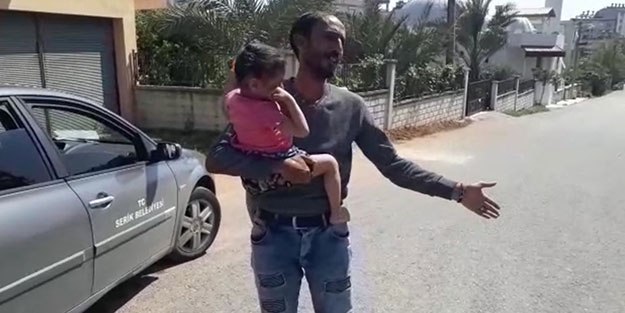 Vatandaşlar buldu! Temizlik yaparken kızlarını unuttular