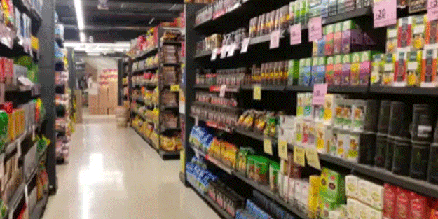 Vatandaşlar endişeli! Market çalışanı koronavirüsten öldü