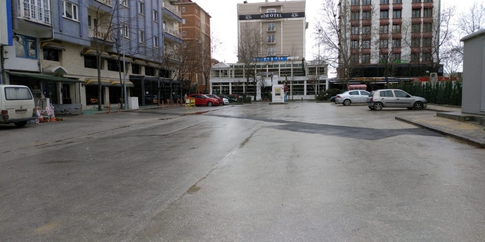 Vatandaşlar evde kaldı otoparklar boşaldı 