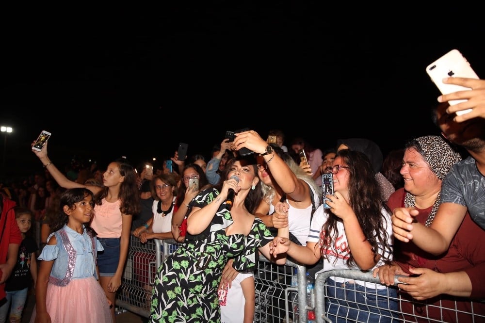 Vatandaşlar Kum Zambağı Festivali ile eğlendi 