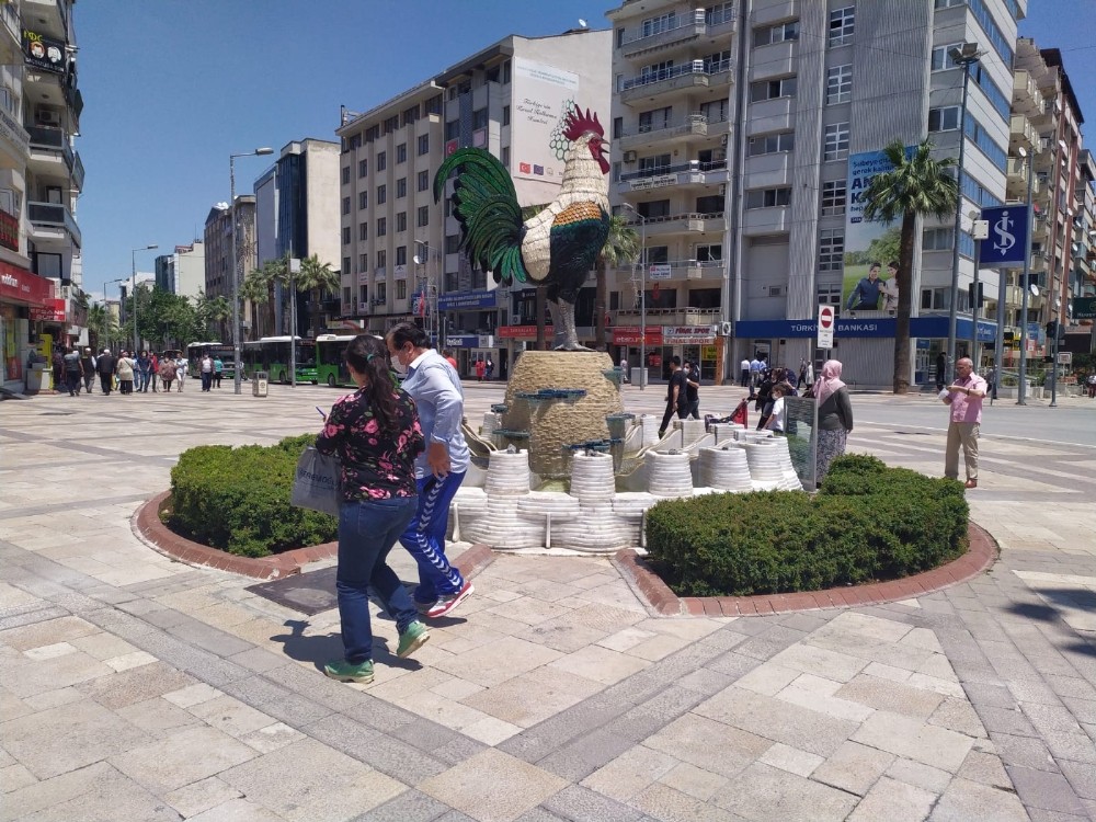 Vatandaşlar normalleşme sürecine alışmaya çalışıyor 