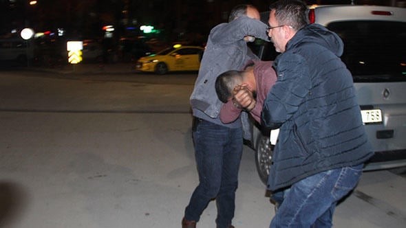 Vatandaşlar yakaladı… Polis gelene kadar dövdü!