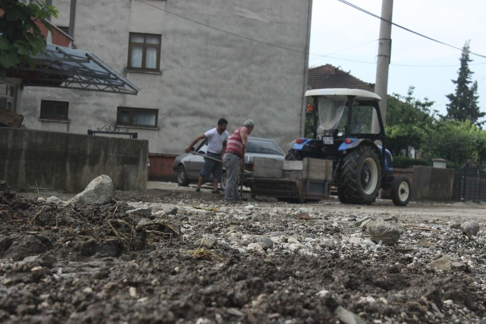 Vatandaşlar yaralarını sarmaya başladı 